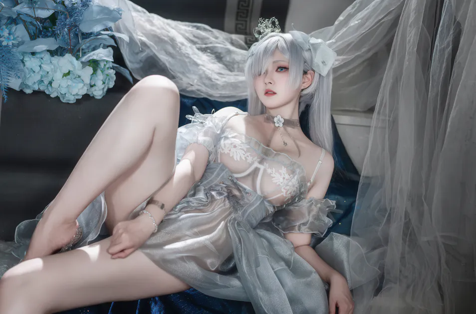 Natsuko夏夏子 cosplay Cinderella - NIKKE
